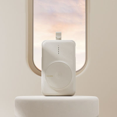 Giá tốt. Magnetic Adsorption Power Bank 10000MAH 5W 7.5W Li Polymer Công nghệ sạc chống cháy trực tuyến