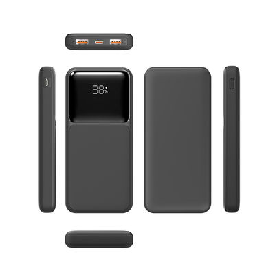 Giá tốt. Fireproof Universal Power Bank với đầu ra 5V / 3A Được xây dựng trong chỉ số LED cáp trực tuyến